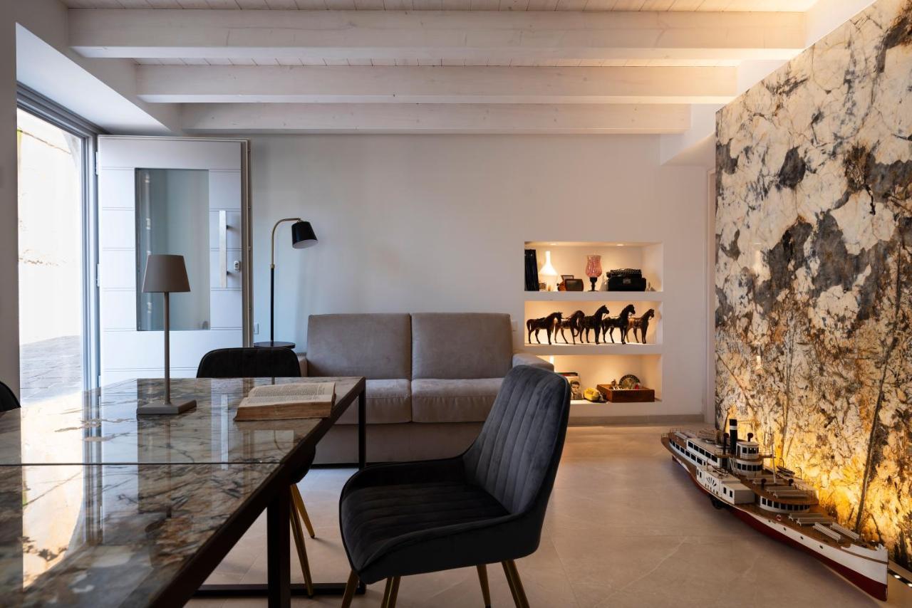 Absentia 1763 Garda Boutique Home - Lake Front Brenzone sul Garda Exterior photo