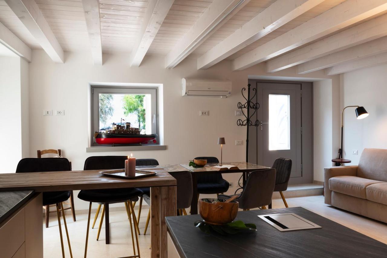 Absentia 1763 Garda Boutique Home - Lake Front Brenzone sul Garda Exterior photo