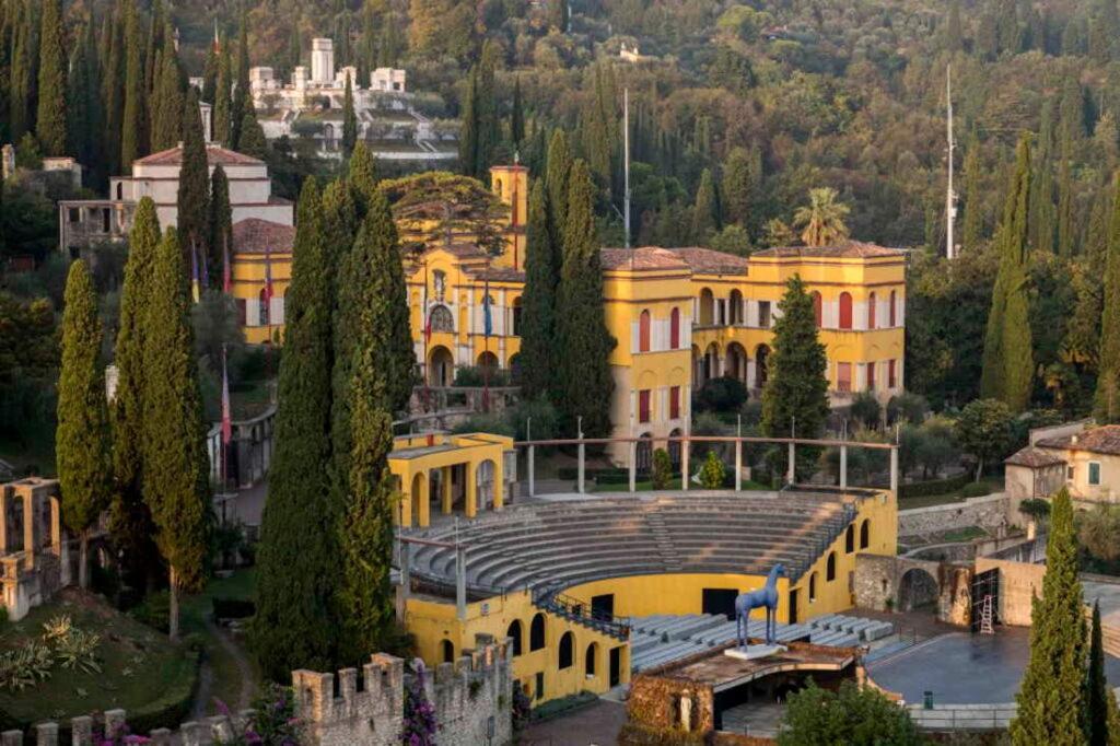 Absentia 1763 Garda Boutique Home - Lake Front Brenzone sul Garda Exterior photo